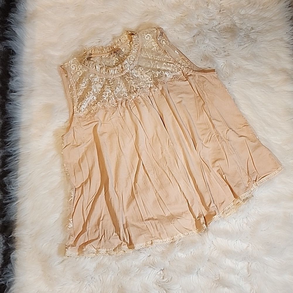 Pol- baby doll open back crop
